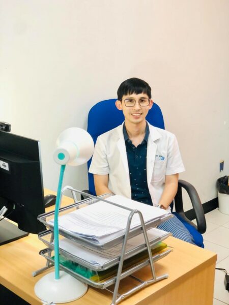 Ratchapon Mala, M.D., one of the alumni of the 6th SMD who works as a doctor at Walailak University Hospital