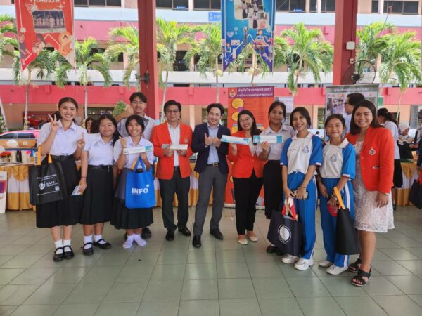 ตัวแทนจากสำนักวิชาแพทยศาสตร์ เข้าร่วมประชาสัมพันธ์หลักสูตร ณ โรงเรียนโรงเรียนสาธิตเทศบาลวัดเพชรจริก