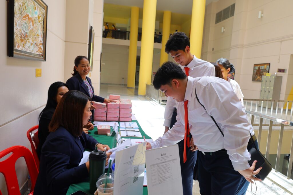 กิจกรรมนักศึกษาใหม่พบคณบดีและผู้บริหารสำนักวิชาแพทยศาสตร์