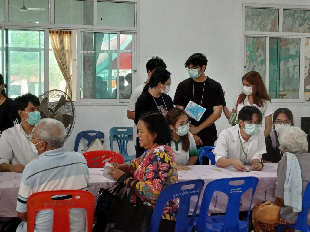 นักศึกษาแพทย์ ม.วลัยลักษณ์ เข้าร่วมโครงการค่ายอาสาเพื่อสาธารณประโยชน์ต่อสังคมและชุมชน จังหวัดนครศรีธรรมราช