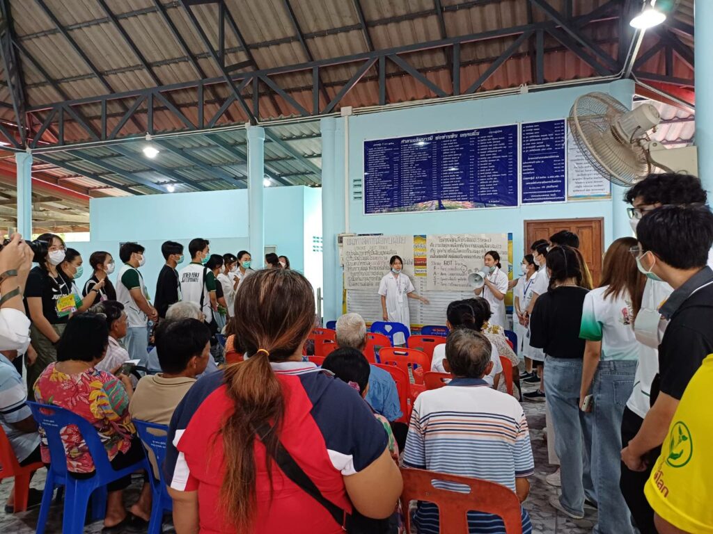 นักศึกษาแพทย์ ม.วลัยลักษณ์ เข้าร่วมโครงการค่ายอาสาเพื่อสาธารณประโยชน์ต่อสังคมและชุมชน จังหวัดนครศรีธรรมราช