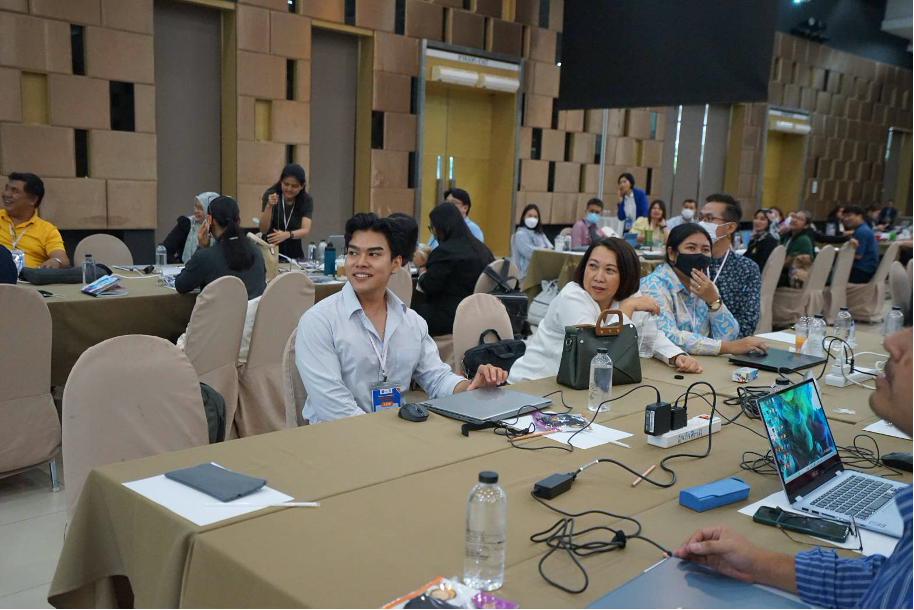 คณาจารย์นิเทศน์ CWIE