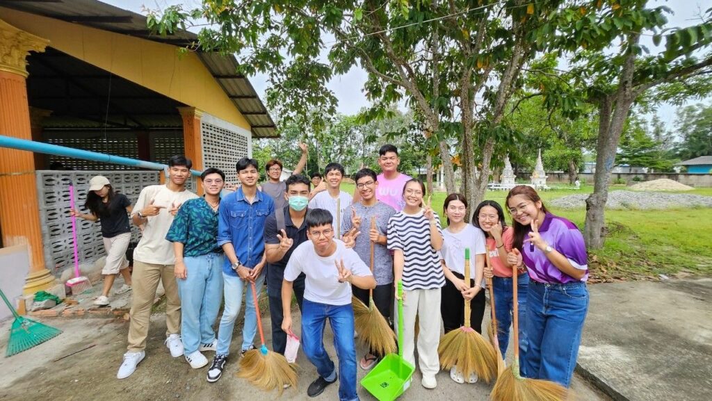 สำนักวิชาแพทยศาสตร์ มหาวิทยาลัยวลัยลักษณ์ จัดโครงการเสริมทักษะการทำนุบำรุงศิลปวัฒนธรรม ประจำปีการศึกษา 2567 ณ วัดนางตรา และ มัสยิดท่าสูงบน จังหวัดนครศรีธรรมราช