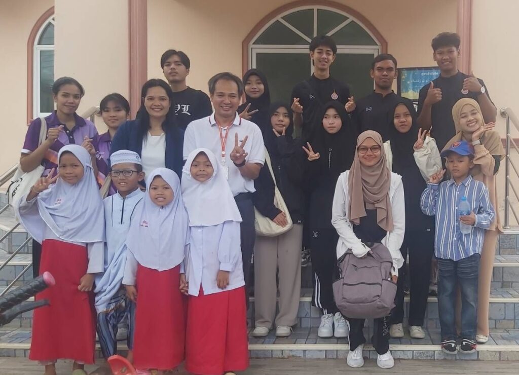 สำนักวิชาแพทยศาสตร์ มหาวิทยาลัยวลัยลักษณ์ จัดโครงการเสริมทักษะการทำนุบำรุงศิลปวัฒนธรรม ประจำปีการศึกษา 2567 ณ วัดนางตรา และ มัสยิดท่าสูงบน จังหวัดนครศรีธรรมราช