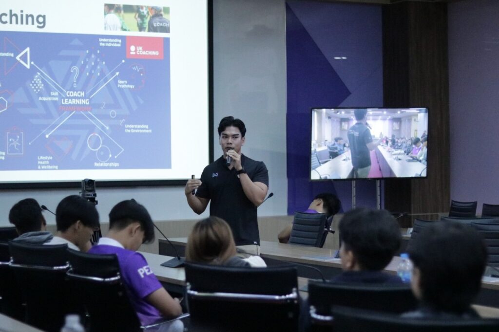 บุคลากรสาขาวิทยาศาสตร์การกีฬาและการออกกำลังกาย ได้รับเชิญเป็นวิทยากรในโครงการอบรมวิทยาศาสตร์การกีฬา ด้านการพัฒนาศักยภาพของนักกีฬา