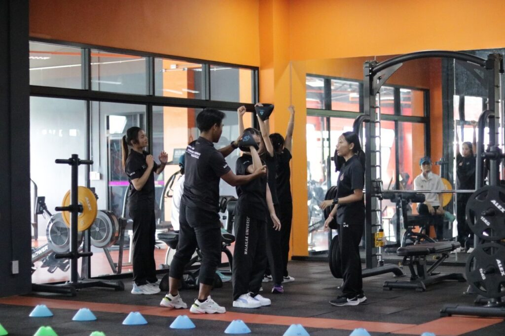 บุคลากรสาขาวิทยาศาสตร์การกีฬาและการออกกำลังกาย ได้รับเชิญเป็นวิทยากรในโครงการอบรมวิทยาศาสตร์การกีฬา ด้านการพัฒนาศักยภาพของนักกีฬา