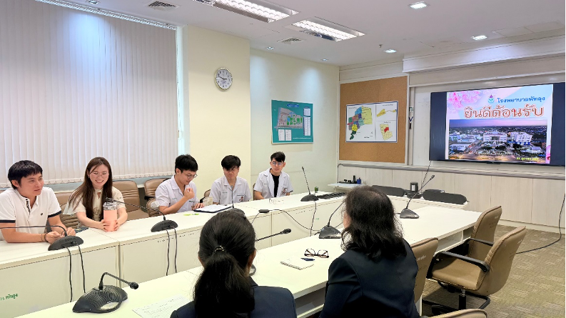 การเยี่ยมบัณฑิตแพทย์รุ่นที่ 11 และการประเมินบัณฑิตจากผู้ใช้บัณฑิต ณ โรงพยาบาลพัทลุง