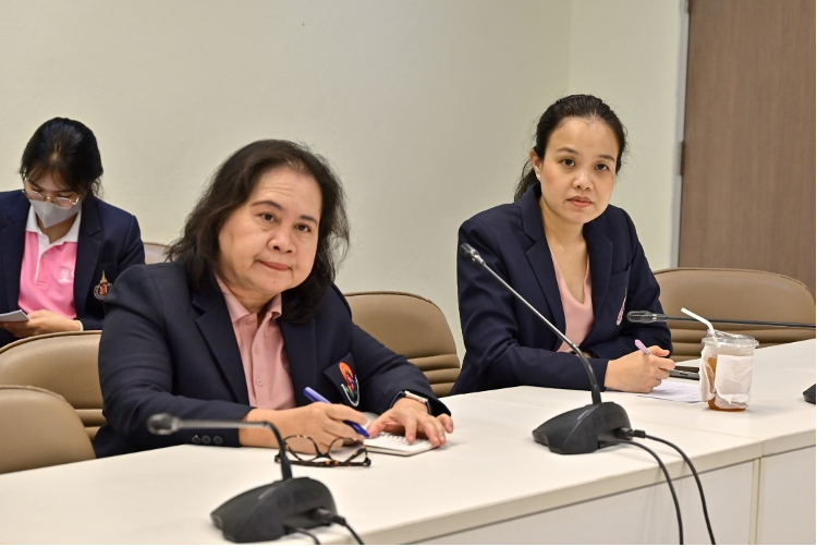 การเยี่ยมบัณฑิตแพทย์รุ่นที่ 11 และการประเมินบัณฑิตจากผู้ใช้บัณฑิต ณ โรงพยาบาลพัทลุง