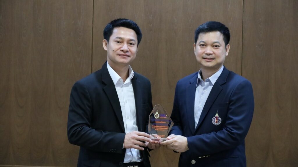 สำนักวิชาแพทยศาสตร์จัดพิธีมอบโล่รางวัลเชิดชูเกียรตินักวิจัยดีเด่น ปีงบประมาณ 2567