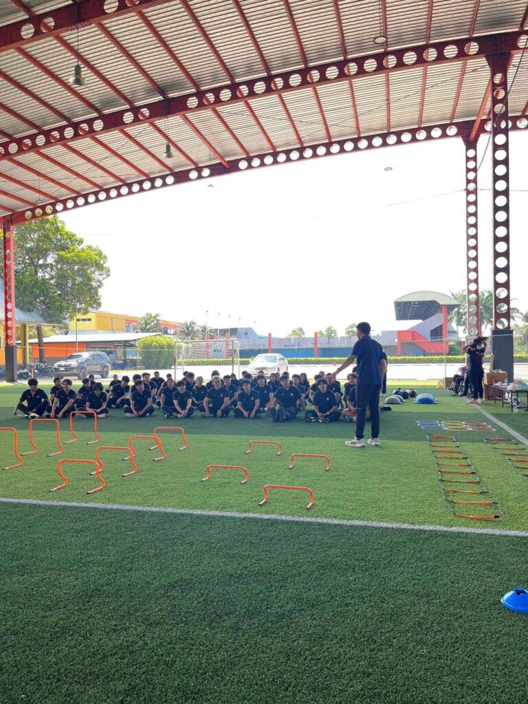 โครงการเสริมทักษะวิชาชีพของนักศึกษาหลักสูตรวิทยาศาสตรบัณฑิต สาขาวิทยาศาสตร์การกีฬาและการออกกำลังกาย พัฒนาศักยภาพด้านการจัดโปรแกรมการฝึกซ้อมสำหรับนักกีฬาเพื่อการแข่งขัน