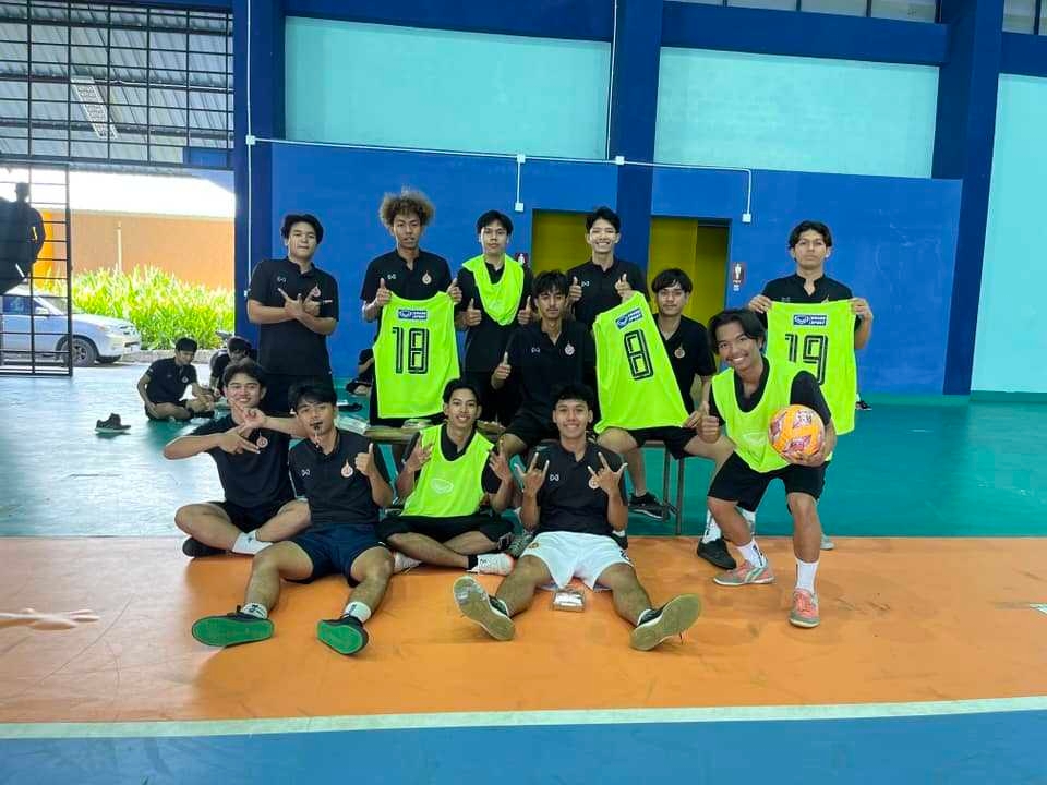 The Sports Science Program enhances student skills in Team sports and Injuries prevention.