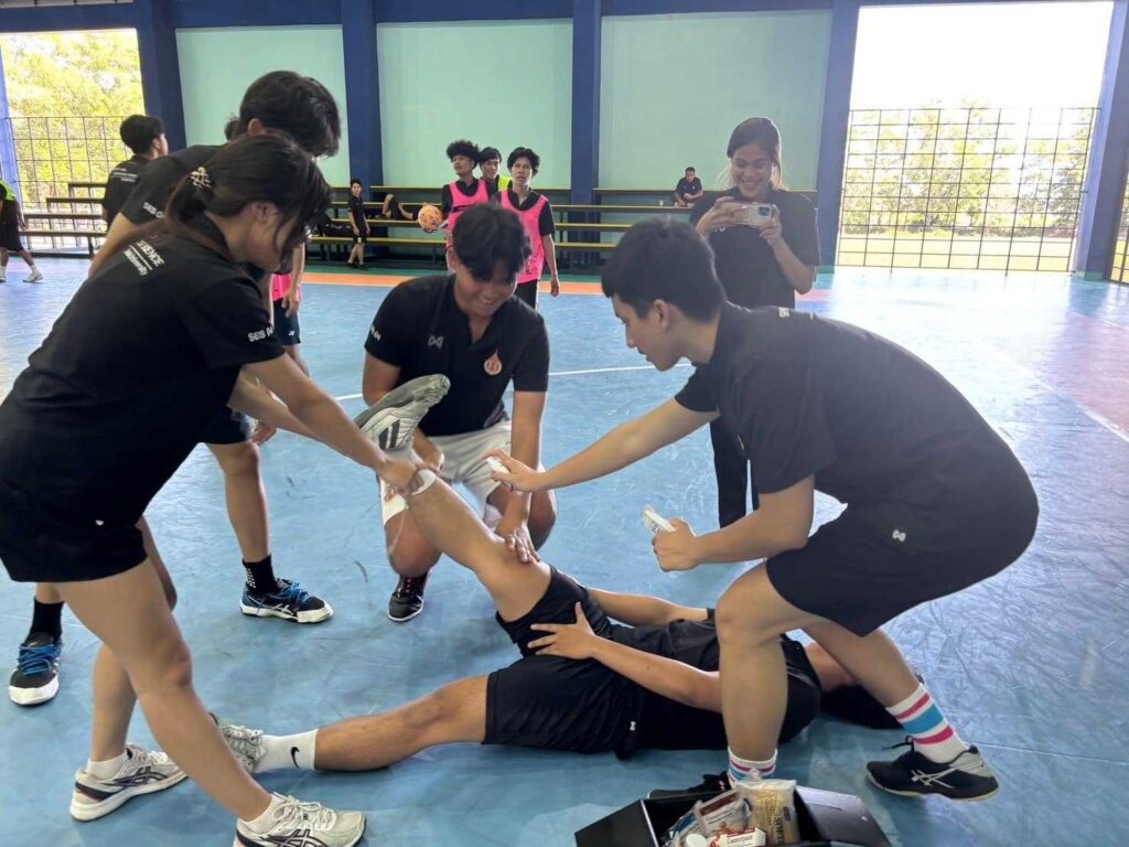 หลักสูตรวิทยาศาสตร์การกีฬาและการออกกำลังกาย สำนักวิชาแพทยศาสตร์ จัดการแข่งขันฟุตซอล "SES04 Champion Cup 2025" เสริมทักษะการจัดการแข่งขันกีฬาและการป้องกันการบาดเจ็บทางการกีฬา