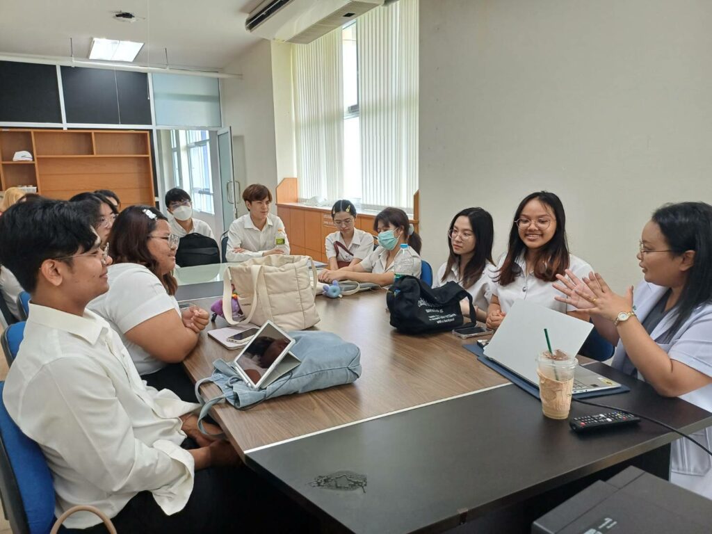 นักศึกษาแพทย์ ม.วลัยลักษณ์ เรียนรู้การบูรณาการการแพทย์แผนปัจจุบันและแพทย์แผนไทยประยุกต์