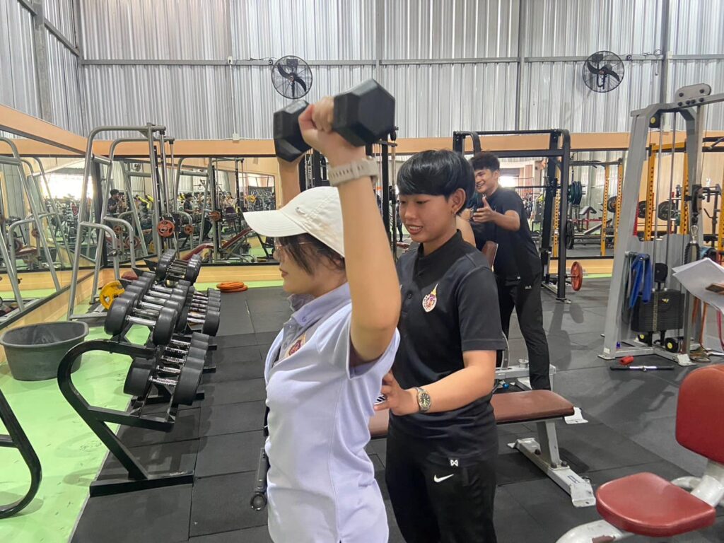 “สาขาวิทยาศาสตร์การกีฬาและการออกกำลังกาย มอบเกียรติบัตรให้กับนักศึกษาในโครงการเสริมสมรรถนะผู้ให้คำปรึกษาการออกกำลังกาย ปี 2568”