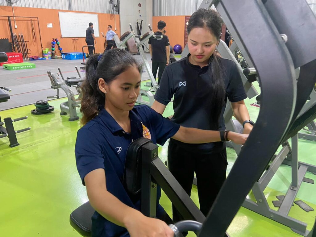 “สาขาวิทยาศาสตร์การกีฬาและการออกกำลังกาย มอบเกียรติบัตรให้กับนักศึกษาในโครงการเสริมสมรรถนะผู้ให้คำปรึกษาการออกกำลังกาย ปี 2568”