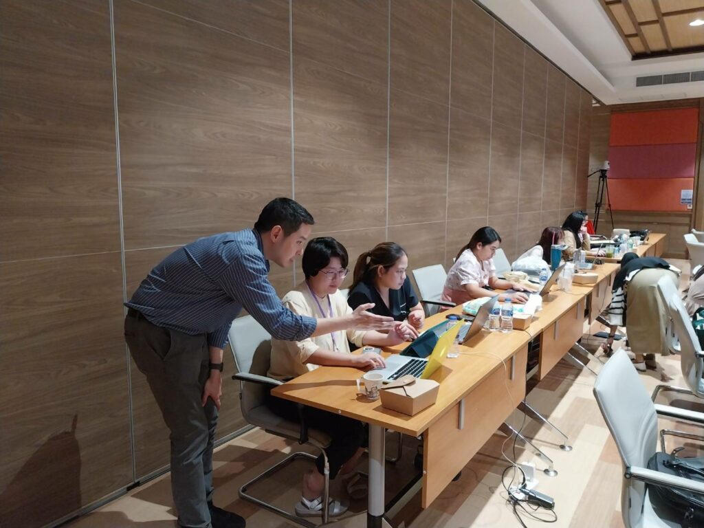 สำนักวิชาแพทยศาสตร์ จัดอบรมเชิงปฏิบัติการ “การทบทวนวรรณกรรมอย่างเป็นระบบและการวิเคราะห์อภิมาน