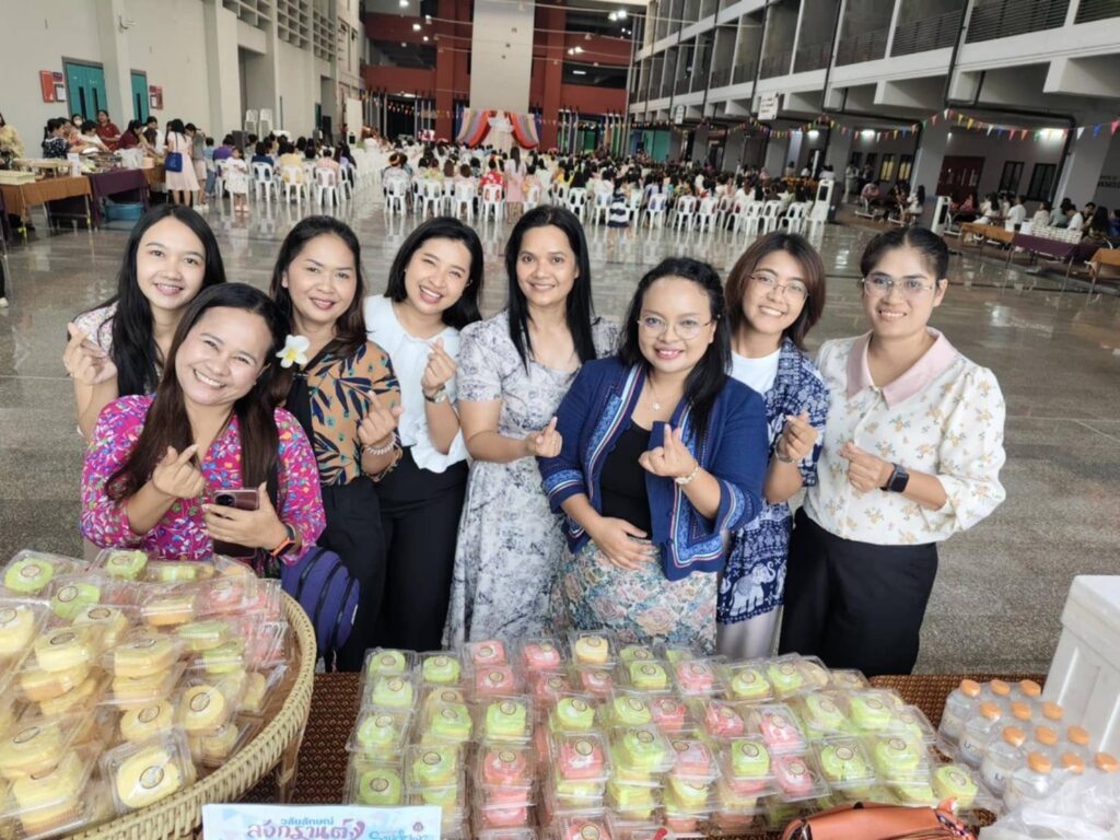 สำนักวิชาแพทยศาสตร์ มวล. ร่วมสืบสานประเพณีไทย จัดซุ้มอาหารในงาน 'วลัยลักษณ์สงกรานต์ 2568'