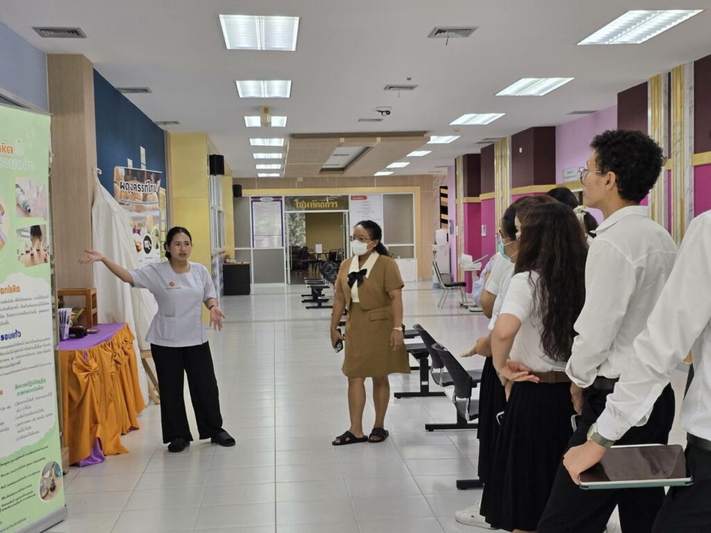 นักศึกษาแพทย์ ม.วลัยลักษณ์ กับการเรียนรู้เชิงบูรณาการ: ผสานแพทย์แผนปัจจุบันและแพทย์ทางเลือก