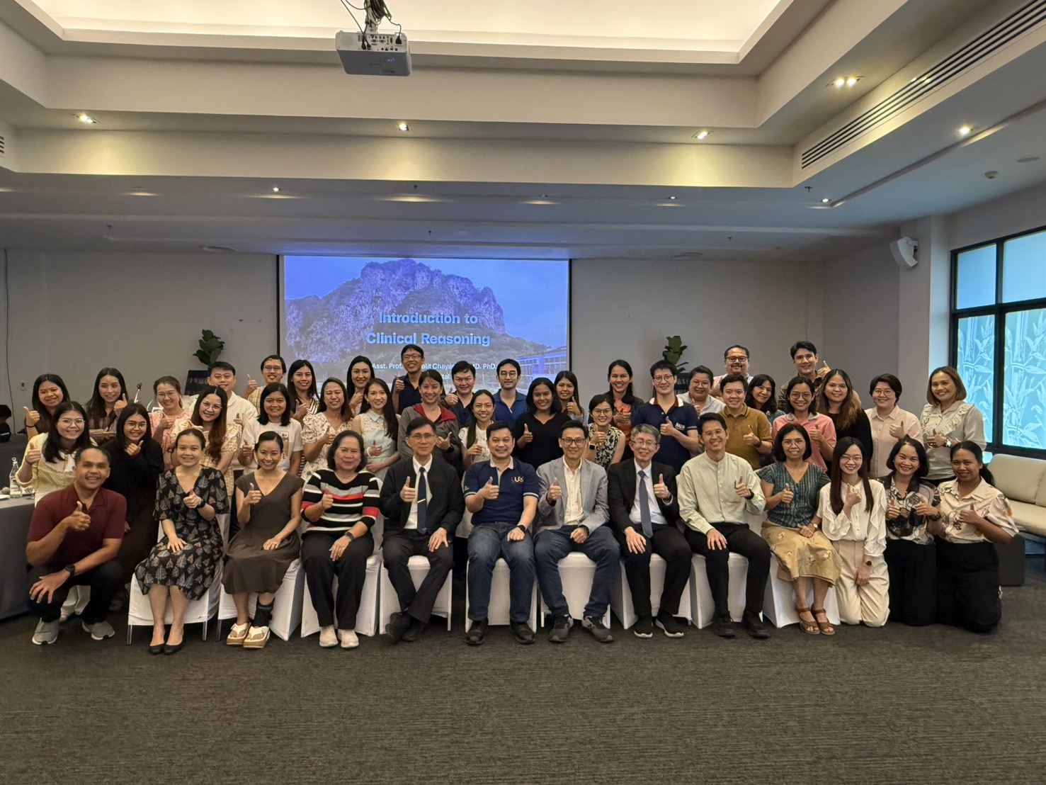อบรมสัมมนาเชิงปฏิบัติการการจัดการเรียนการสอนหลักสูตรแพทยศาสตรบัณฑิต ตามเกณฑ์มาตรฐานการศึกษาแพทยศาสตร์ ชั้นปีที่ 4-6 ประจำปี 2568