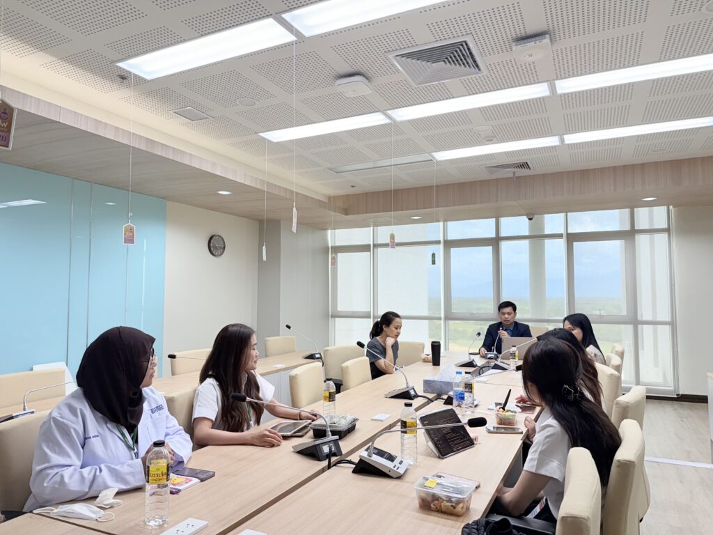 กิจกรรม Noon Meeting เสริมทักษะการศึกษาวิชาเลือกนักศึกษาแพทย์จากมหาวิทยาลัย Zhejiang University ประเทศจีน