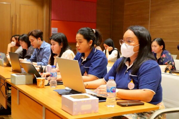 สำนักวิชาแพทยศาสตร์ จัดอบรมเชิงปฏิบัติการ “การใช้ AI และ ChatGPT สำหรับการทำวิจัย”