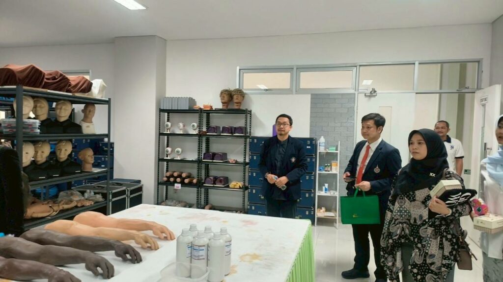 School of Medicine, Walailak University Signs Collaboration Agreements with Two Leading Indonesian Universities