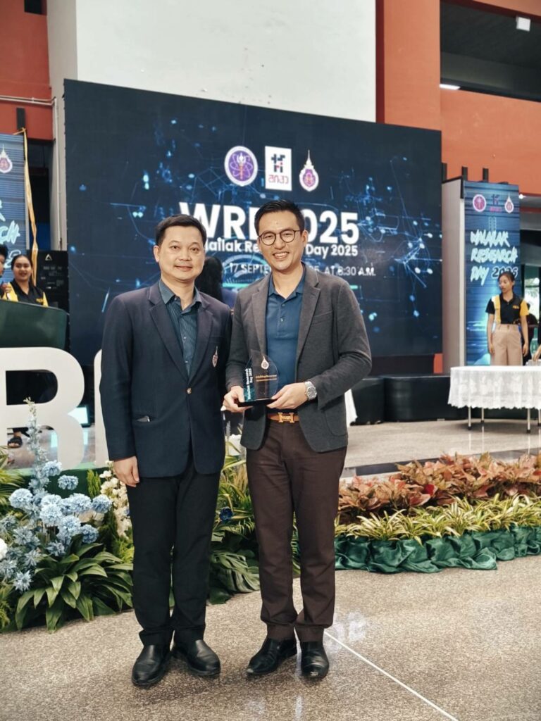 ขอแสดงความยินดีกับ รศ.ดร.นพ.อุดมศักดิ์ แซ่โง้ว ผู้ได้รับรางวัล “นักวิจัยที่ได้รับทุนวิจัยภายนอกสูงสุด ประจำปี 2568”