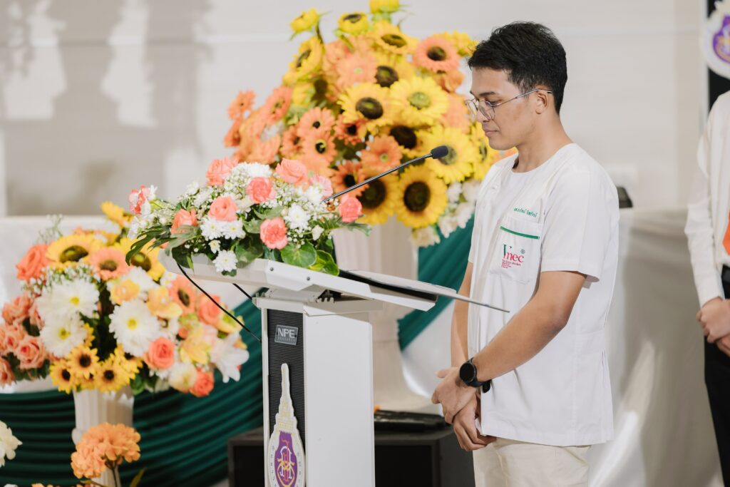 พิธีมอบใบประกอบวิชาชีพเวชกรรม แนวแนวการทำงาน และการศึกษาต่อ ปีการศึกษา 2567