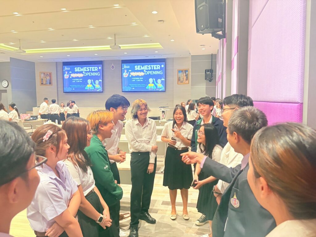 หลักสูตรแพทยศาสตรบัณฑิต จัดกิจกรรม “Semester Opening” เตรียมความพร้อมนักศึกษาแพทย์ ชั้นปีที่ 2 และ 3 ก่อนเปิดภาคเรียน 2/2568