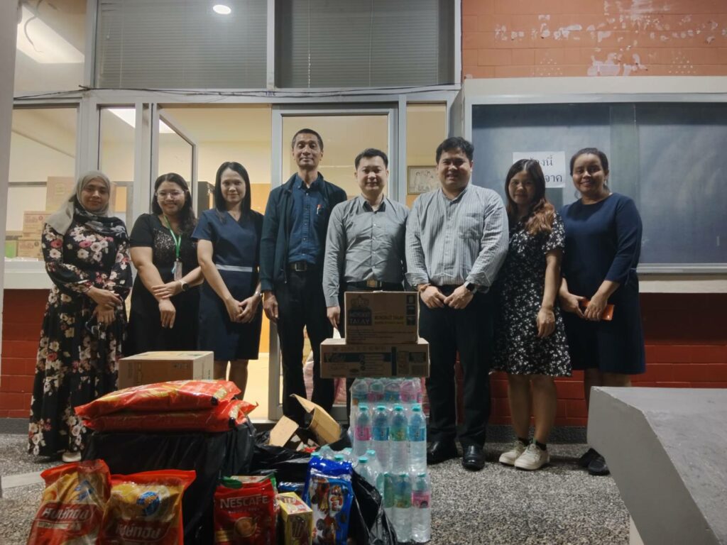 สำนักวิชาแพทยศาสตร์ มอบสิ่งของช่วยเหลือผู้ประสบอุทกภัย อ.หาดใหญ่ จ.สงขลา