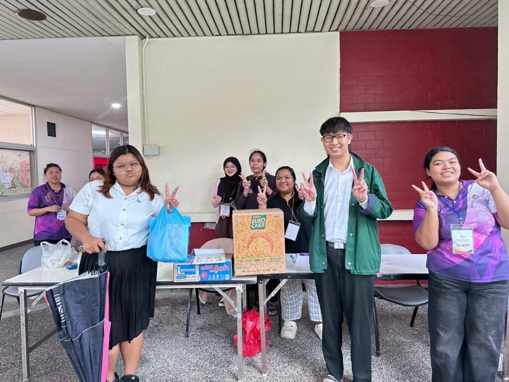 สำนักวิชาแพทยศาสตร์ มอบสิ่งของช่วยเหลือผู้ประสบอุทกภัย อ.หาดใหญ่ จ.สงขลา