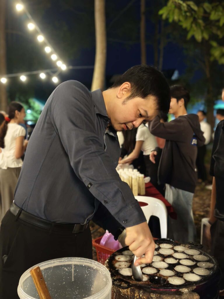 สำนักวิชาแพทยศาสตร์ ม.วลัยลักษณ์ ร่วมจัดซุ้มอาหารในงานทำบุญให้ทานไฟ ประจำปี 2568