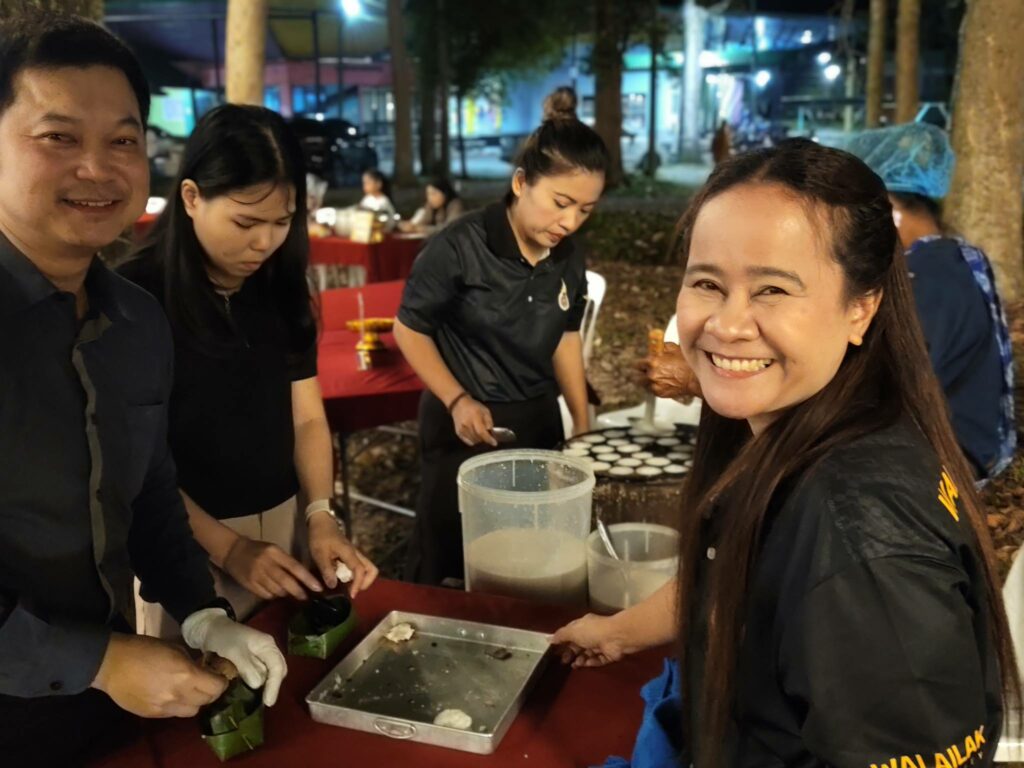 สำนักวิชาแพทยศาสตร์ ม.วลัยลักษณ์ ร่วมจัดซุ้มอาหารในงานทำบุญให้ทานไฟ ประจำปี 2568