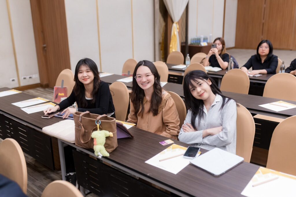 นักศึกษาทีม “Zenith” ร่วมนำเสนอผลงานนวัตกรรมสุขภาพในโครงการ R2M รอบภูมิภาค