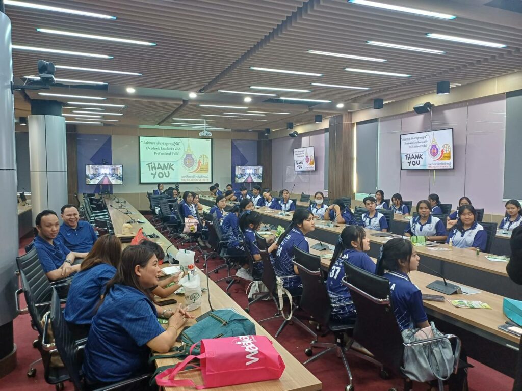 สำนักวิชาแพทยศาสตร์ แนะแนวหลักสูตรแก่นักเรียนโรงเรียนสภาราชินี จังหวัดตรัง