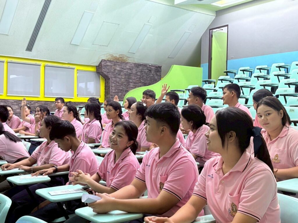 สำนักวิชาแพทยศาสตร์ แนะแนวการศึกษาต่อแก่นักเรียนโรงเรียนหาดใหญ่รัฐประชาสรรค์