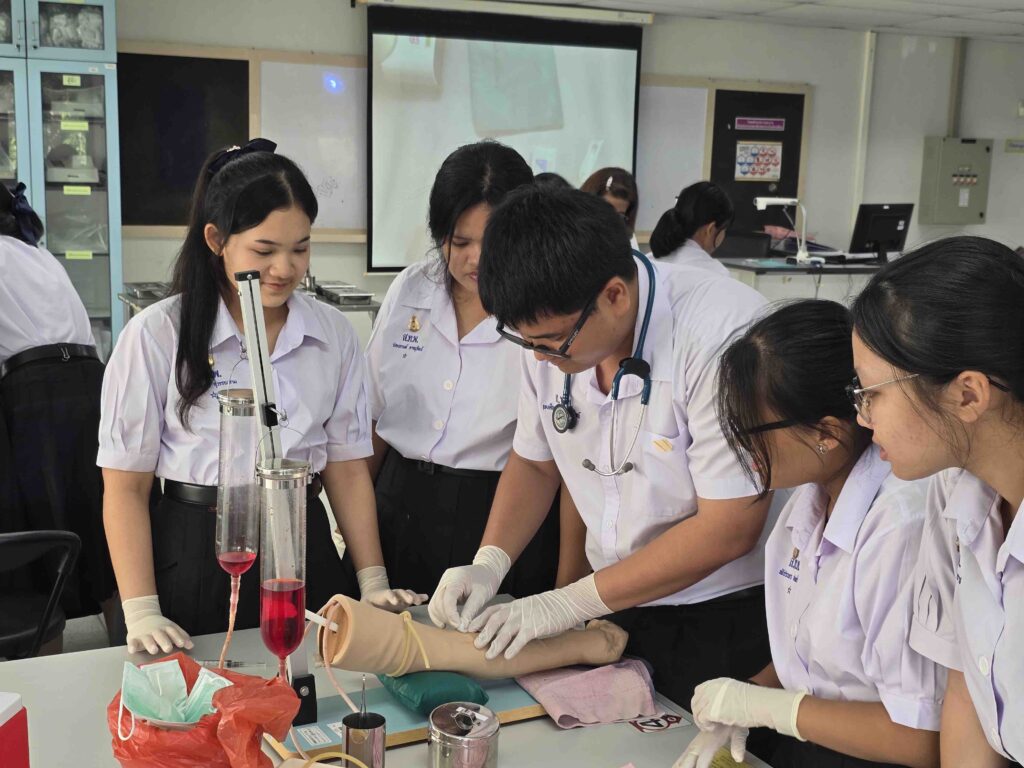 SMD Doctor Camp : เปิดโลกการแพทย์ จากห้องเรียนสู่แรงบันดาลใจของนักเรียน ม.ปลาย