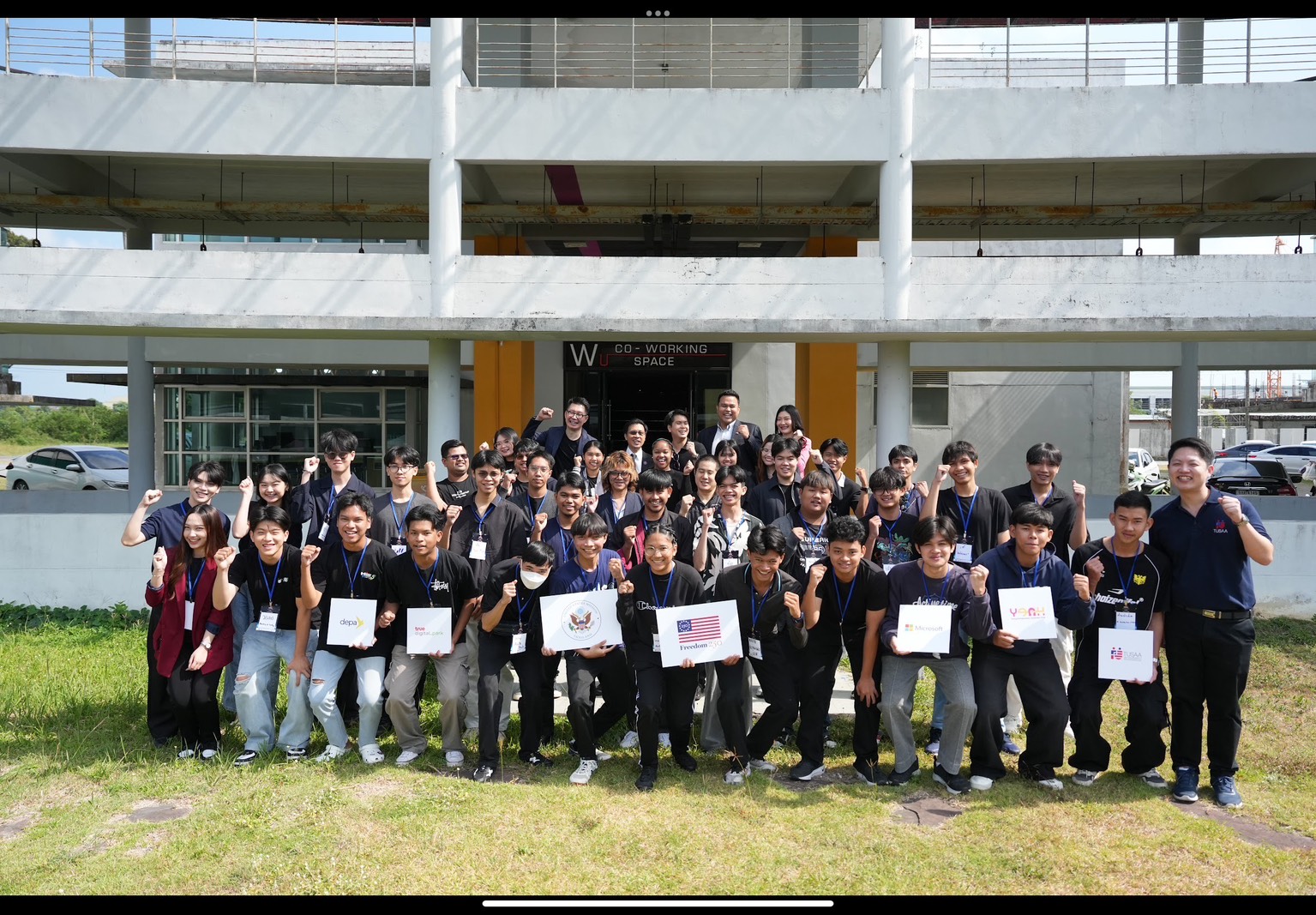 นักศึกษาแพทย์วลัยลักษณ์ ผนึกกำลังทีมเยาวชนคว้ารางวัลชนะเลิศ AI-Preneur ภาคใต้จากผลงาน SyncSpirit AI