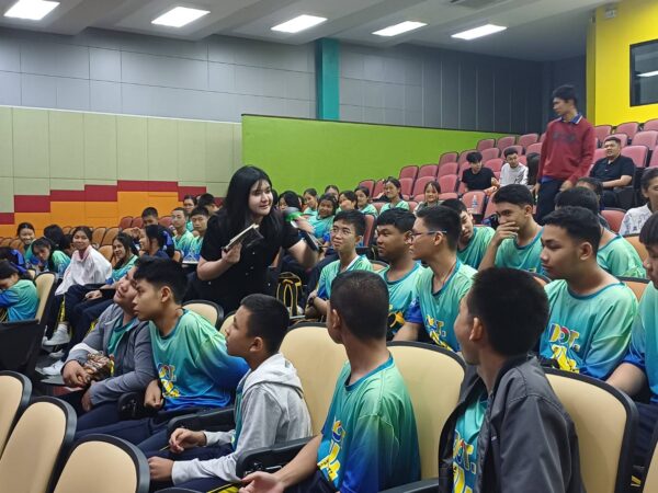สำนักวิชาแพทยศาสตร์ แนะแนวการศึกษาต่อแก่นักเรียนโรงเรียนเทศบาล 2 (วัดกะพังสุรินทร์) จังหวัดตรัง 