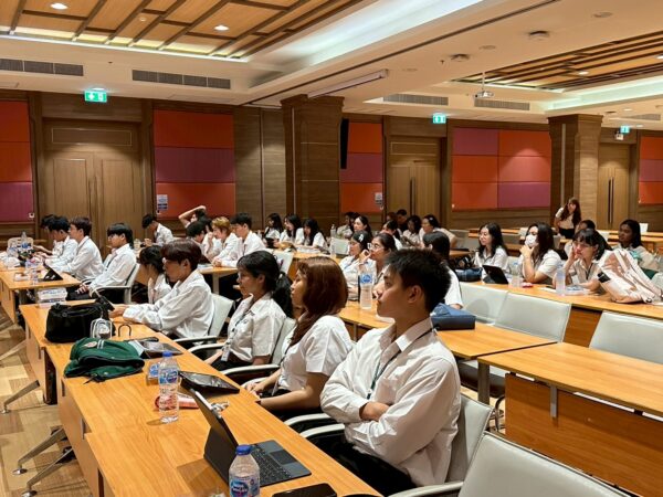 หลักสูตรแพทยศาสตรบัณฑิต จัดโครงการ "เตรียมความพร้อมในการเรียนชั้นปรีคลินิก” ประจำปีการศึกษา 2569 