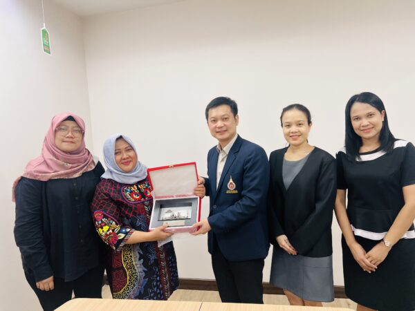 สำนักวิชาแพทยศาสตร์ มหาวิทยาลัยวลัยลักษณ์ ต้อนรับคณะผู้แทนจาก UNTAG Surabaya อินโดนีเซีย เดินหน้าสร้างความร่วมมือทางวิชาการระดับนานาชาติ