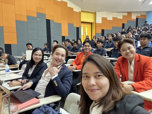 สำนักวิชาแพทยศาสตร์ ร่วมต้อนรับคณะครูและนักเรียนโรงเรียนอำมาตย์พานิชนุกูล "เจาะลึกหลักสูตร สู่เส้นทางวิชาชีพด้านสุขภาพ" 