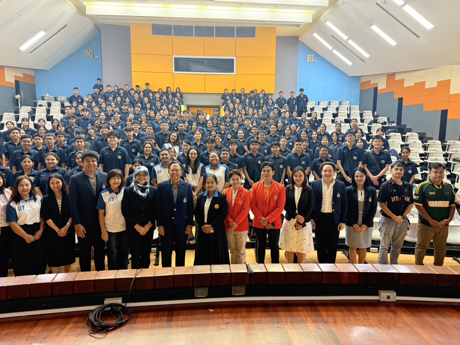 สำนักวิชาแพทยศาสตร์ ร่วมต้อนรับคณะครูและนักเรียนโรงเรียนอำมาตย์พานิชนุกูล "เจาะลึกหลักสูตร สู่เส้นทางวิชาชีพด้านสุขภาพ"