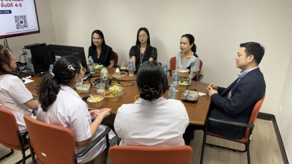 สำนักวิชาแพทยศาสตร์ จัดกิจกรรม "Noon Meeting" รับฟังเสียงสะท้อนนักศึกษาแพทย์ ยกระดับการเรียนการสอน