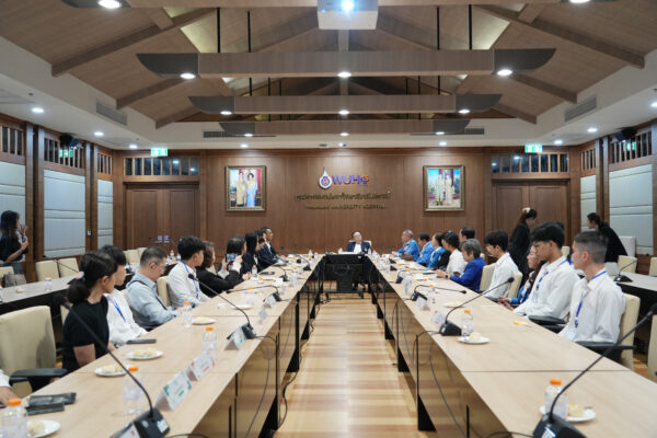 มูลนิธิทุนแพทย์เพื่อปวงประชามอบทุนการศึกษาแก่นักศึกษาแพทย์ มหาวิทยาลัยวลัยลักษณ์ ประจำปีการศึกษา 2569