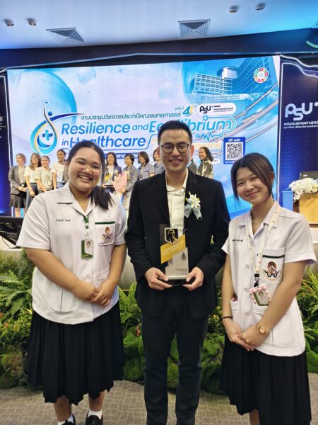 รศ.ดร.นพ.อุดมศักดิ์ แซ่โง้ว รับรางวัลศิษย์เก่าดีเด่น และร่วมเป็นวิทยากรในการประชุมวิชาการฯ ครั้งที่ 41 คณะแพทยศาสตร์ มหาวิทยาลัยสงขลานครินทร์
