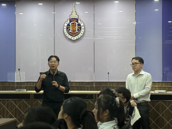 สำนักวิชาแพทยศาสตร์ต้อนรับคณะครูและนักเรียนโรงเรียนบ้านตาขุนวิทยา เยี่ยมชมมหาวิทยาลัยและเรียนรู้การศึกษาต่อ
