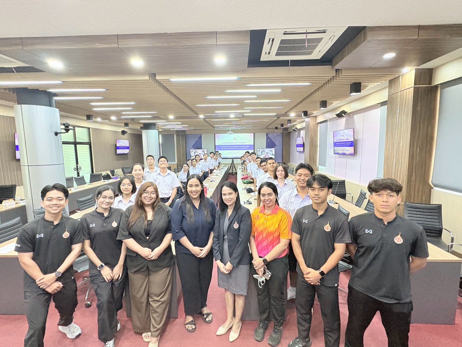 สำนักวิชาแพทยศาสตร์ ต้อนรับนักเรียนโรงเรียนสุราษฎร์พิทยา เปิดมุมมองการเรียนรู้ สู่เส้นทางการศึกษาต่อ