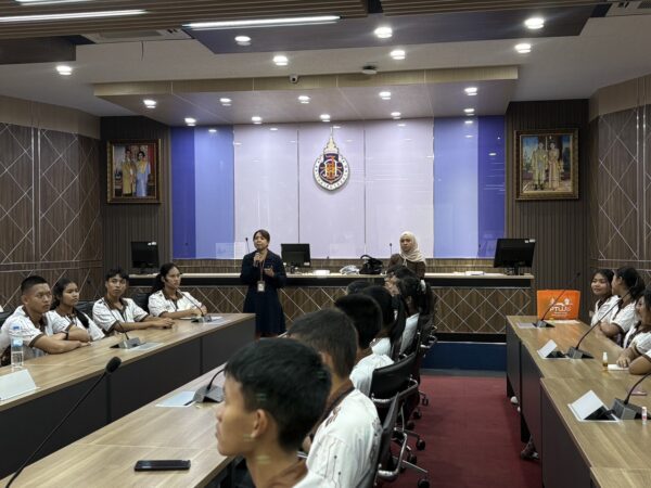 สำนักวิชาแพทยศาสตร์ต้อนรับคณะครูและนักเรียนโรงเรียนบ้านตาขุนวิทยา เยี่ยมชมมหาวิทยาลัยและเรียนรู้การศึกษาต่อ